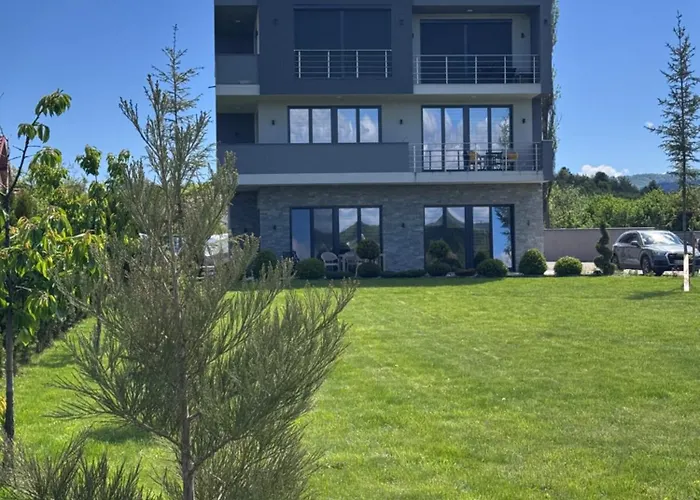 Papa Apartments